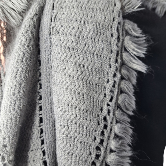 Infinity Women's Scarf Grey - Picture 3 of 10